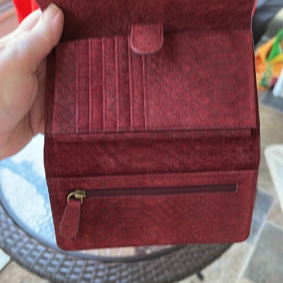 CHINESE LAUNDRY LEATHER CROSSBODY - Picture 7 of 8